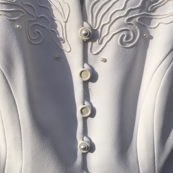 White skirt suit  and jacket - Picture 8 of 8